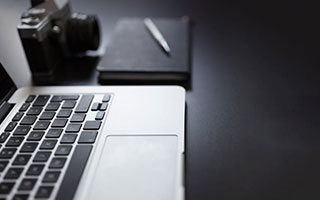 爱游戏娱乐-克劳利镇阵容深度提升，红魔低调冲刺附加赛，克劳利狂潮